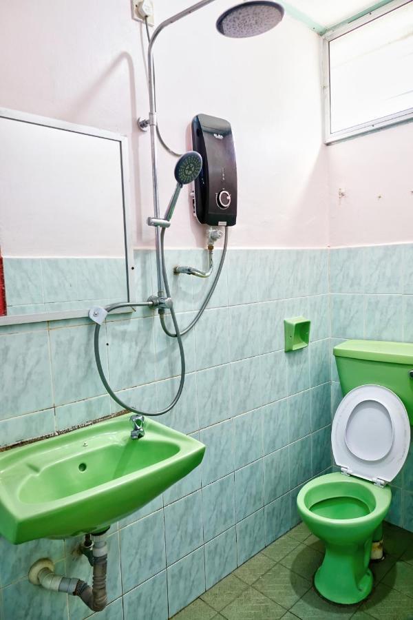 The Room Concept Homestay Kuah Exterior photo